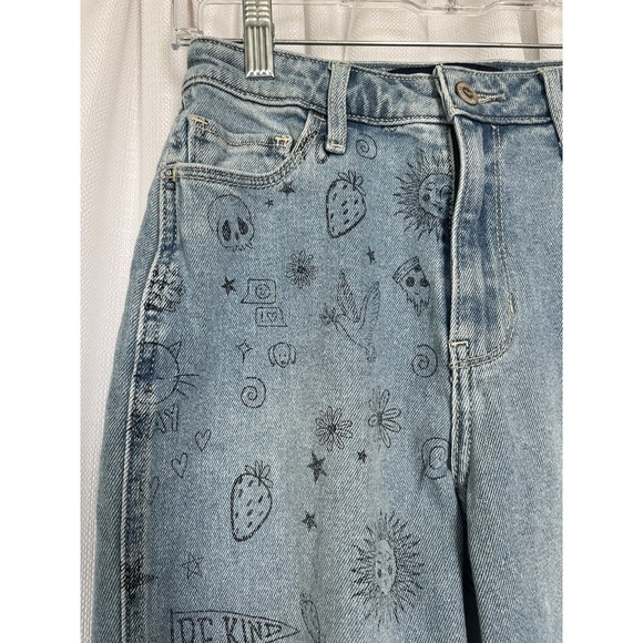 Hollister Denim - Hollister Ultra High-Rise Mom Jean Womens Sz 1S Short Light Wash Denim Doodle